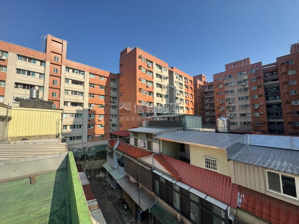 內壢透天靜巷門前方便停車房屋室內格局與周邊環境