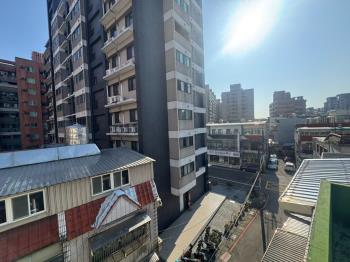 內壢透天靜巷門前方便停車