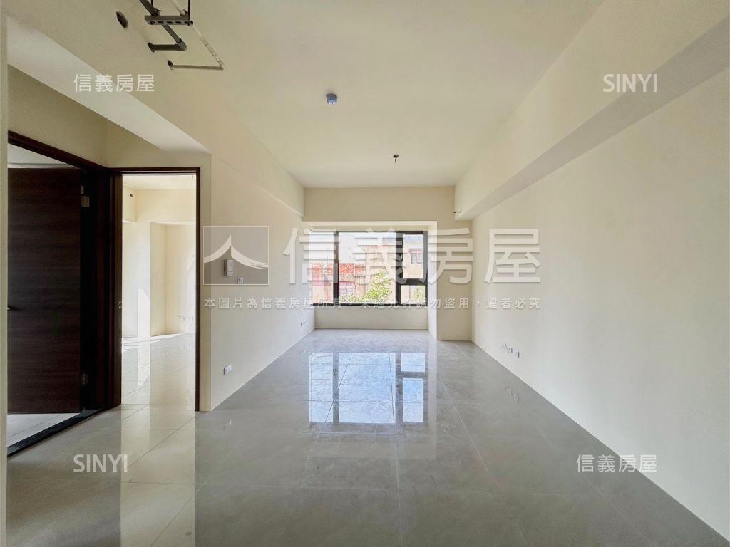 全新交屋稀有露臺戶房屋室內格局與周邊環境