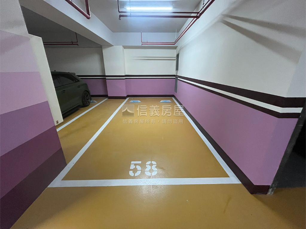 有富彩玉稀有兩房車位房屋室內格局與周邊環境