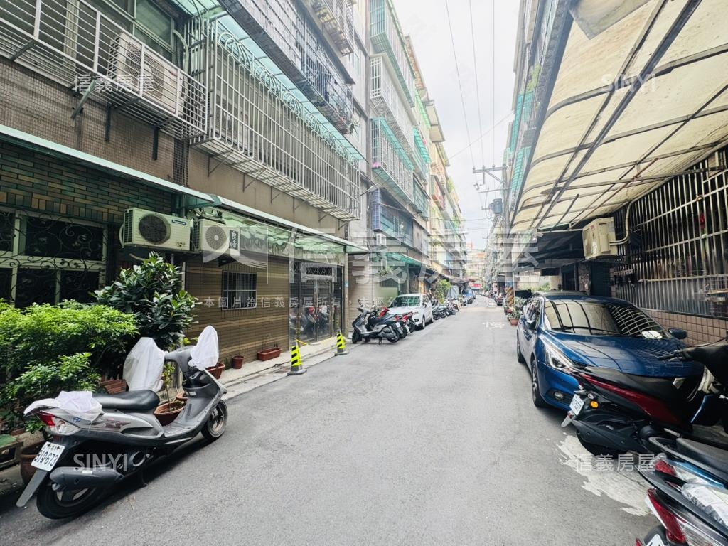 近車站公寓三樓房屋室內格局與周邊環境