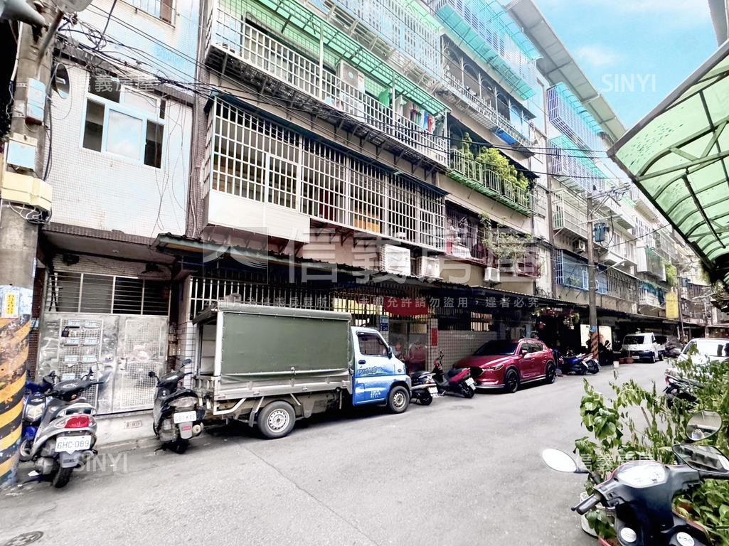 近車站公寓三樓房屋室內格局與周邊環境