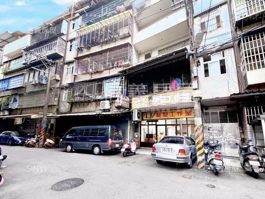 近車站公寓三樓房屋室內格局與周邊環境