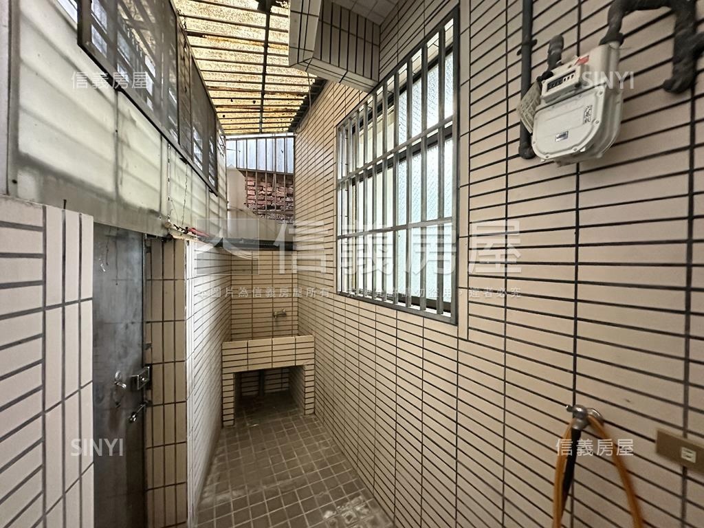 螢橋國小便利一樓房屋室內格局與周邊環境