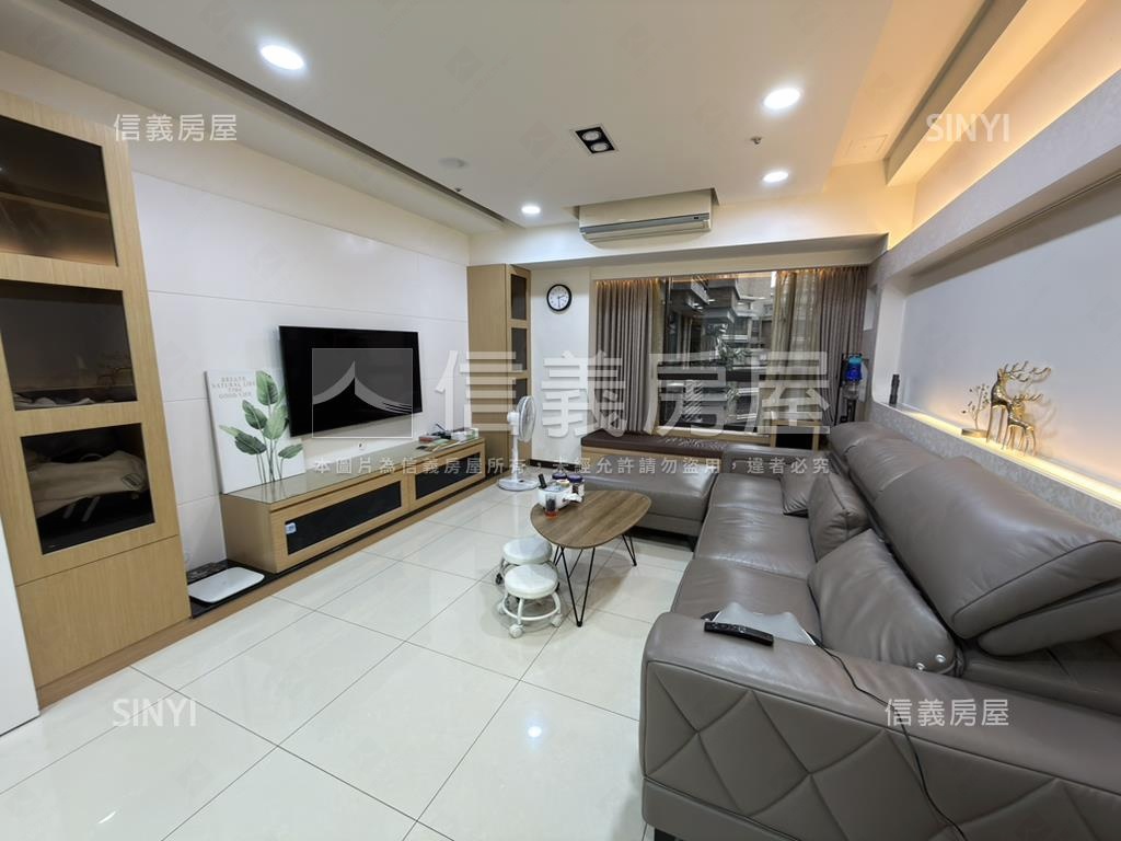 捷運上郡高樓三房車位房屋室內格局與周邊環境