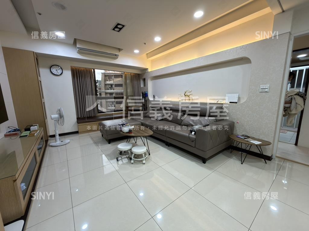 捷運上郡高樓三房車位房屋室內格局與周邊環境