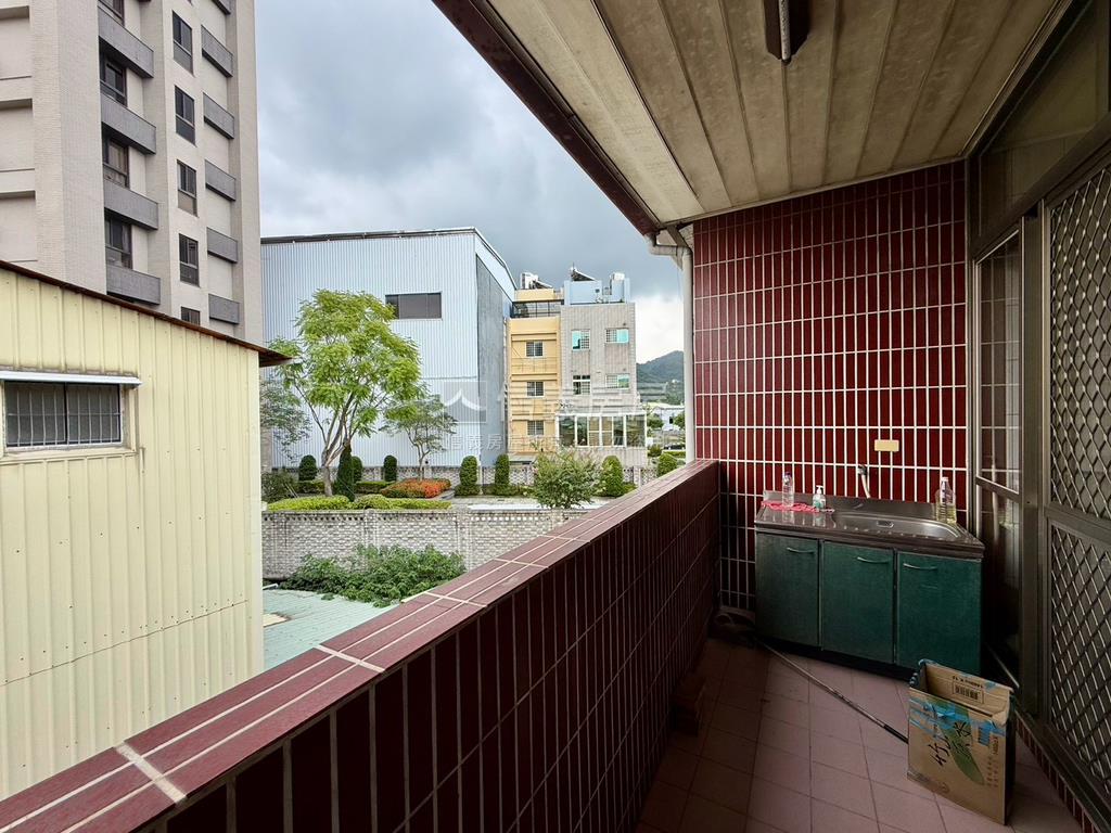 近豐原大道透天房屋室內格局與周邊環境