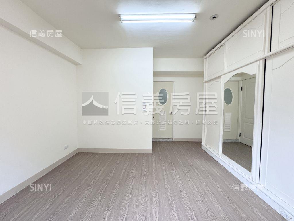 稀有後驛高醫商圈三房平車房屋室內格局與周邊環境