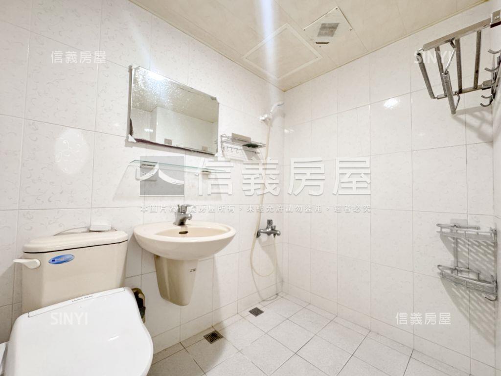 稀有後驛高醫商圈三房平車房屋室內格局與周邊環境