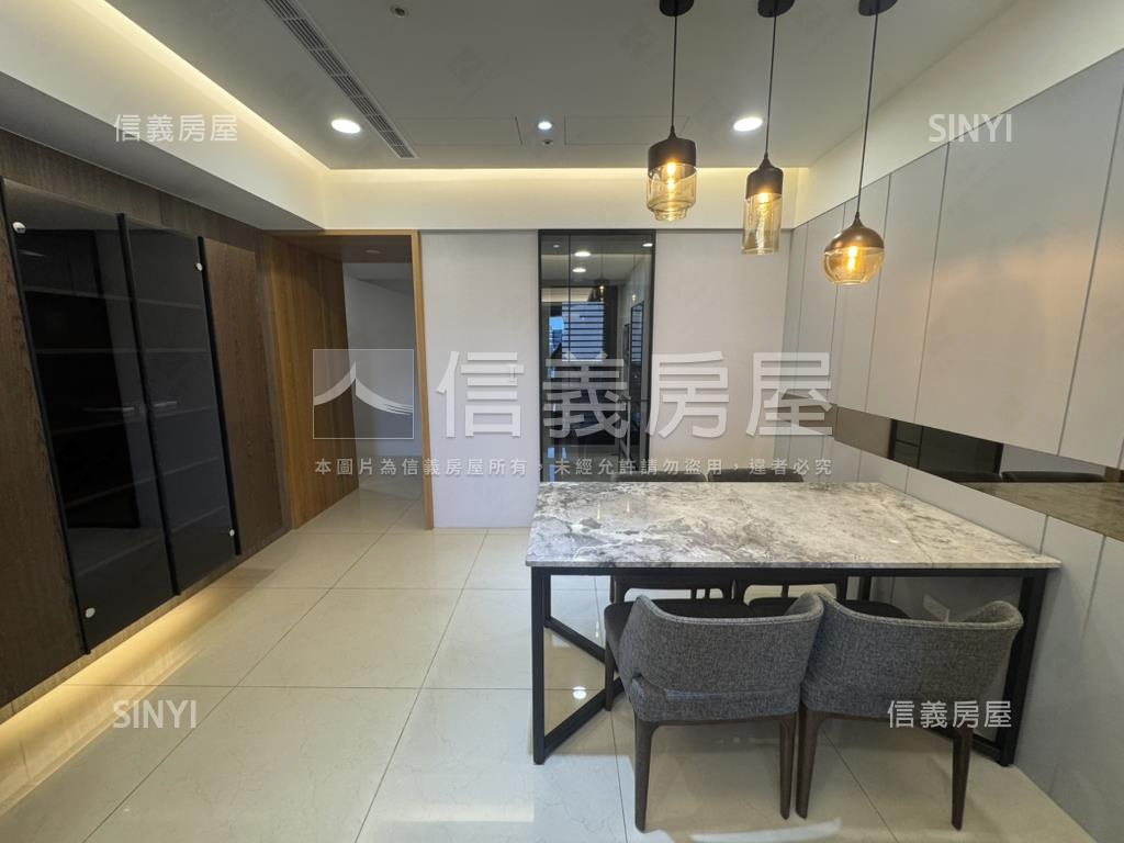 冠德風尚面學校三房房屋室內格局與周邊環境