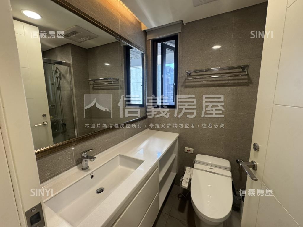 冠德風尚面學校三房房屋室內格局與周邊環境