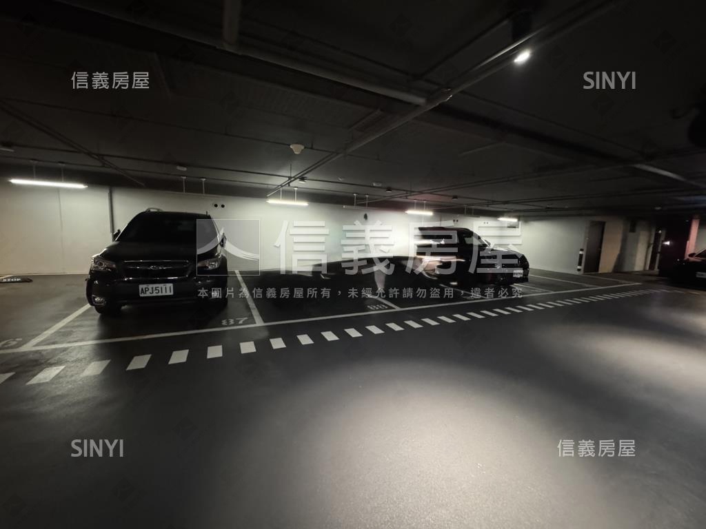 冠德風尚面學校三房房屋室內格局與周邊環境