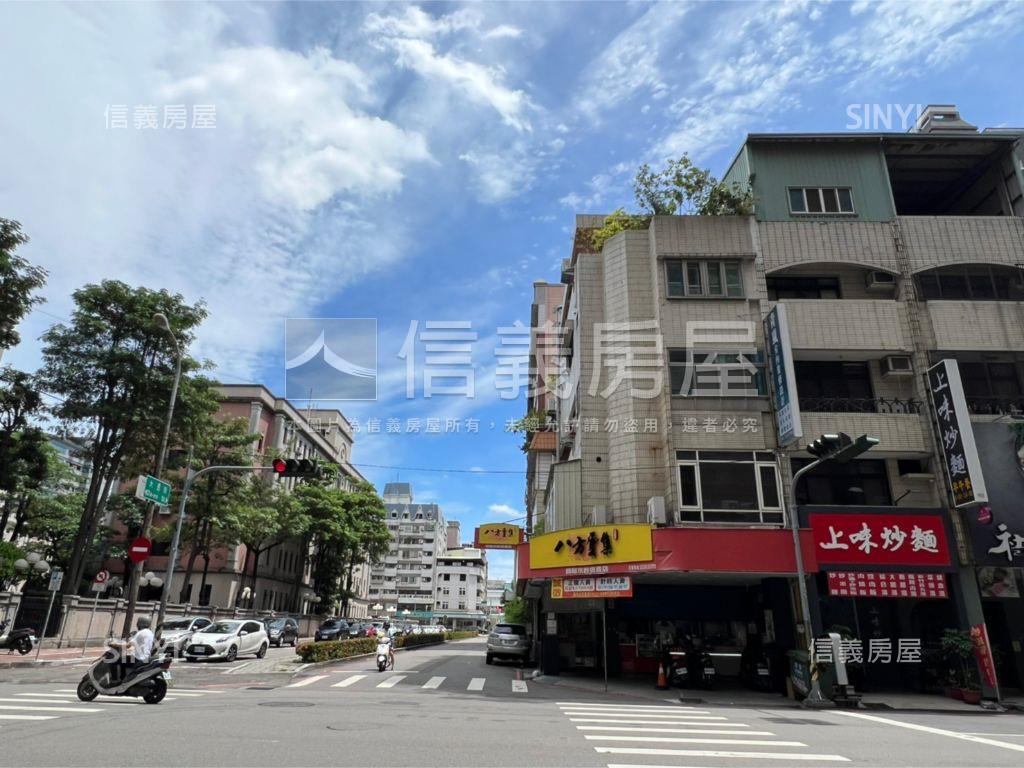 近市府捷運站大面寬店面房屋室內格局與周邊環境