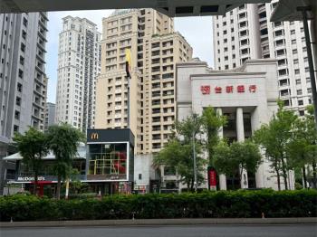 近市府捷運站大面寬店面