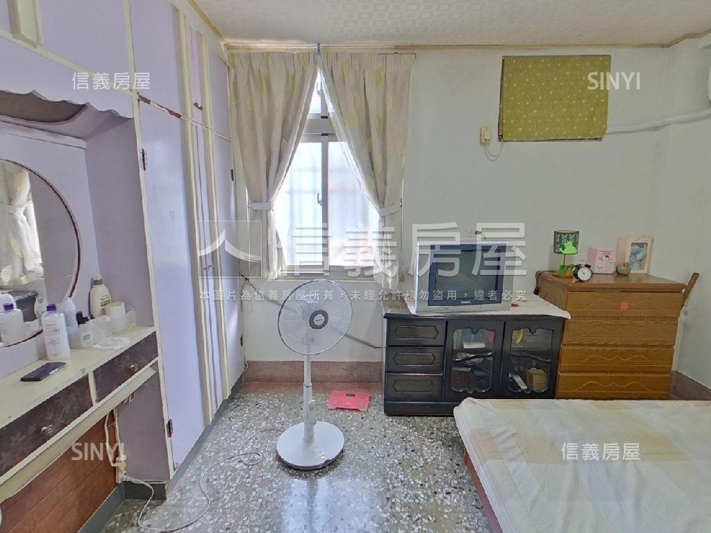 泰和路邊間美透天房屋室內格局與周邊環境