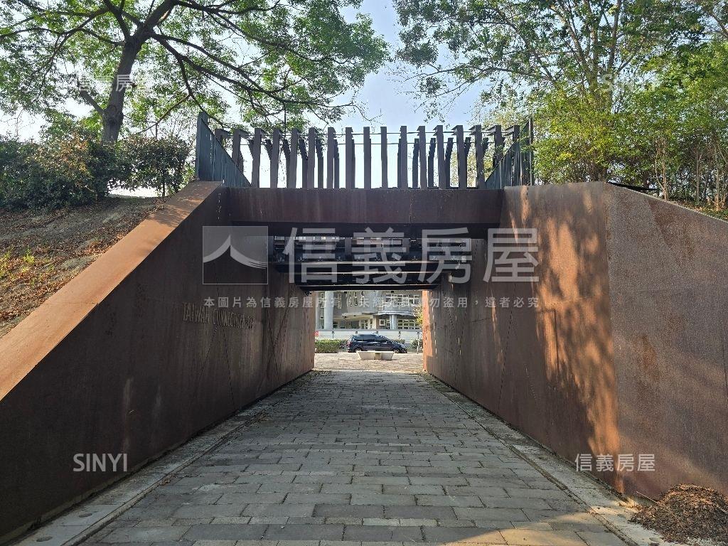 富宇德川Ａ棟５樓房屋室內格局與周邊環境