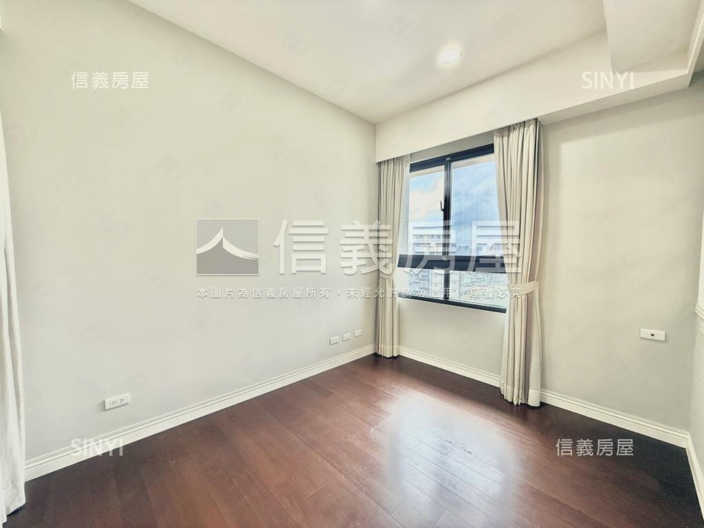 德鑫御璽超美大四房房屋室內格局與周邊環境