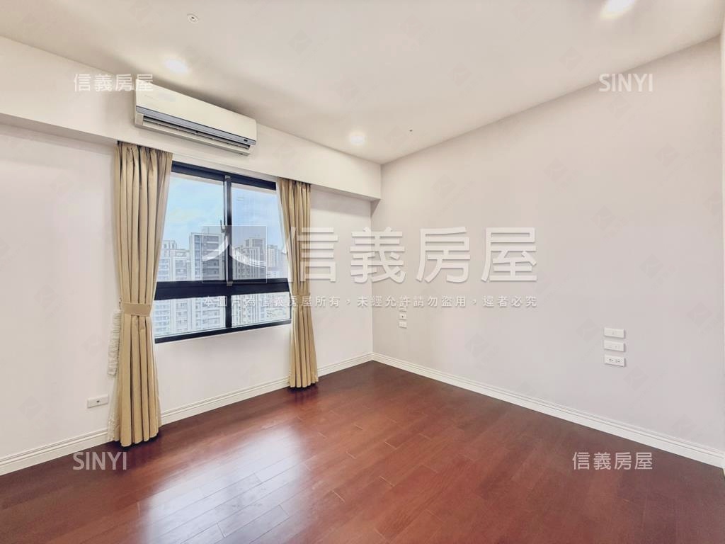 德鑫御璽超美大四房房屋室內格局與周邊環境