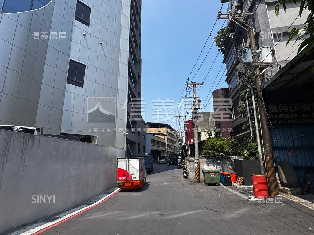 中和百坪土地透天廠辦房屋室內格局與周邊環境