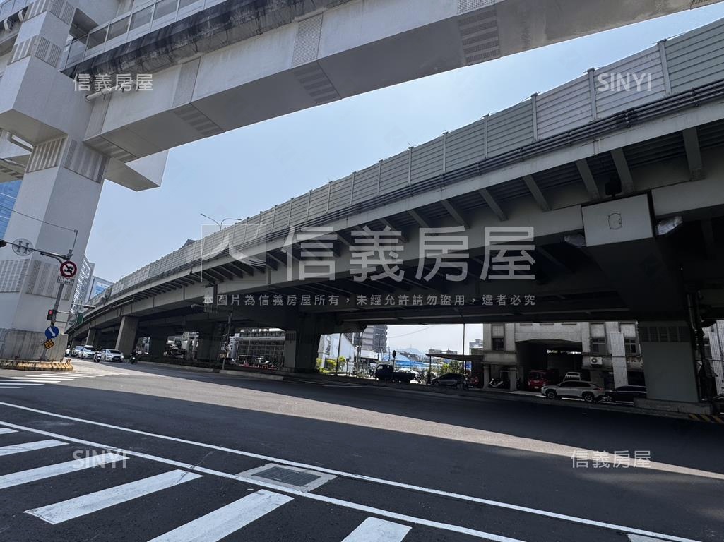 中和百坪土地透天廠辦房屋室內格局與周邊環境