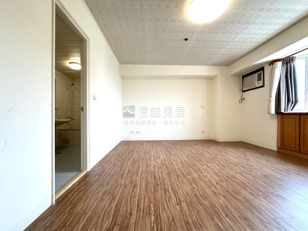 南國｜經典５房平車房屋室內格局與周邊環境