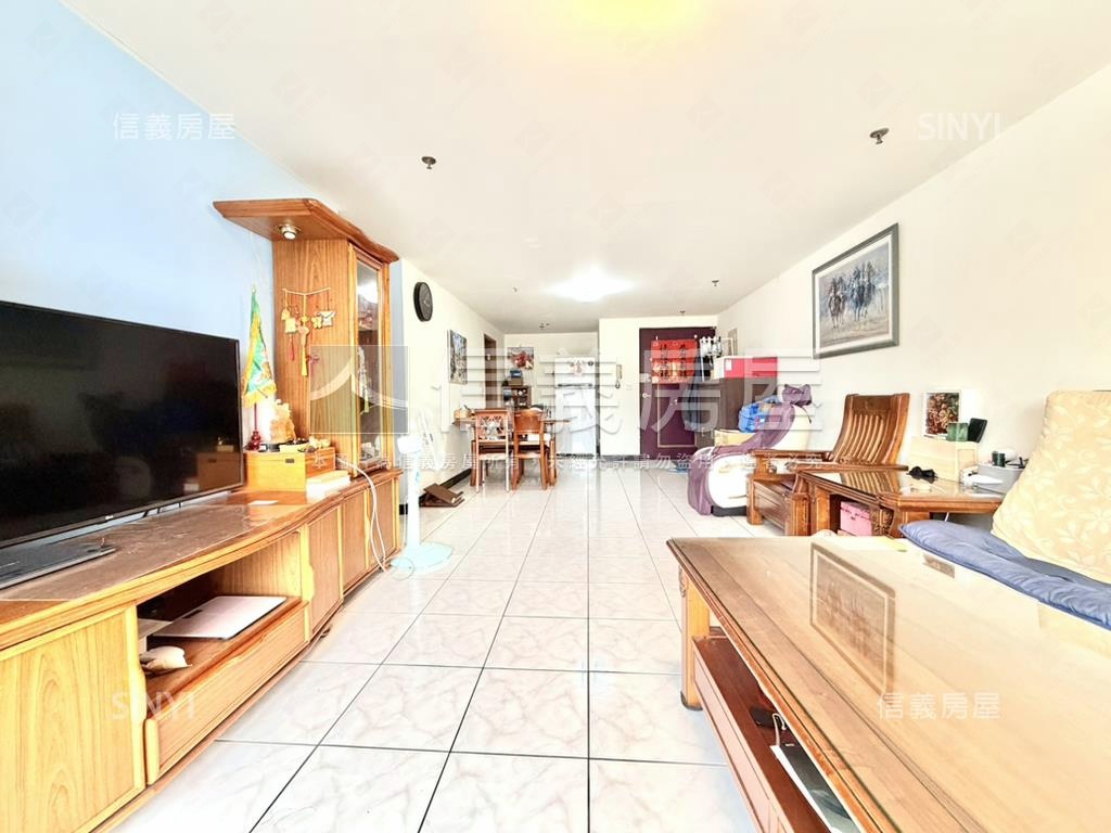 典雅安居３房坡平車位房屋室內格局與周邊環境