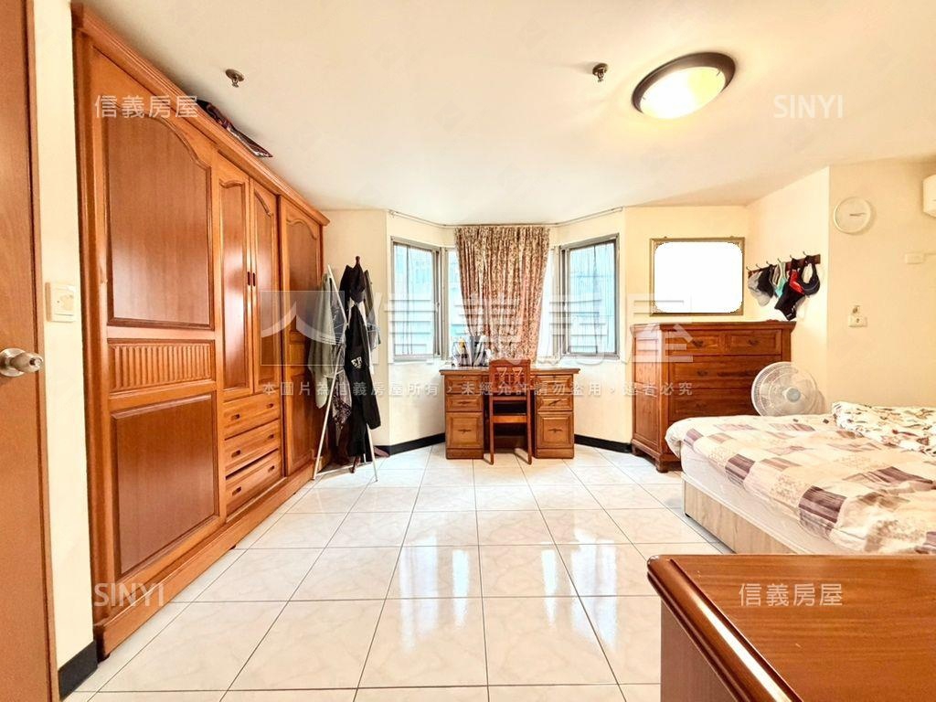 典雅安居３房坡平車位房屋室內格局與周邊環境