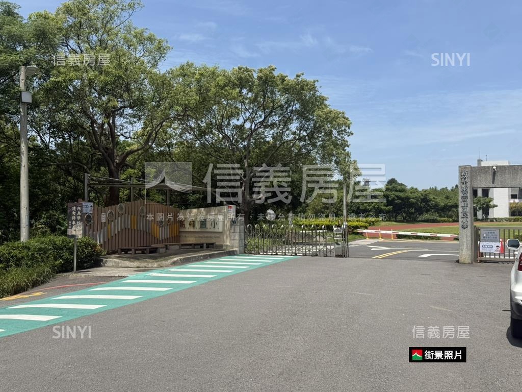 近園區車庫美透天房屋室內格局與周邊環境