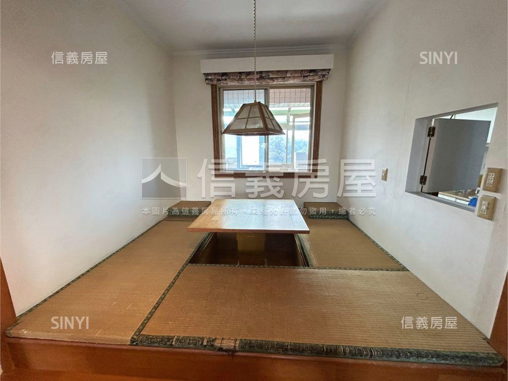 涵煙翠景觀三房車位房屋室內格局與周邊環境