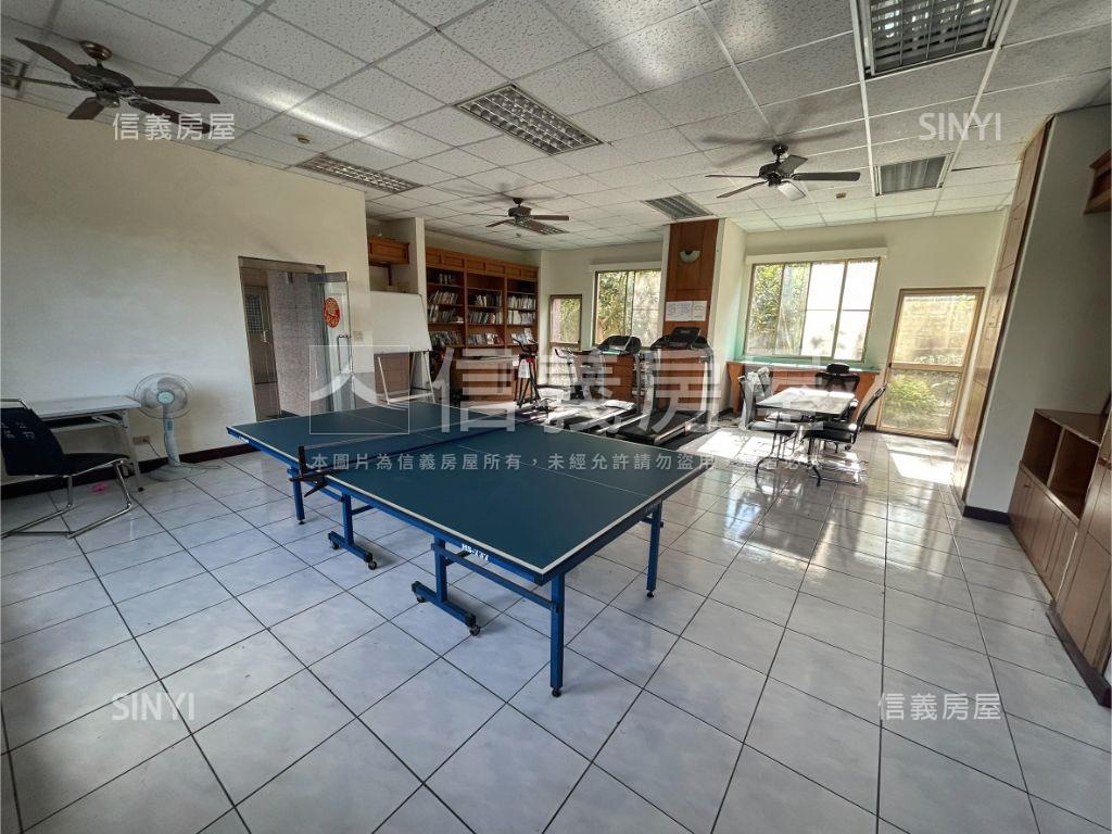 涵煙翠景觀三房車位房屋室內格局與周邊環境