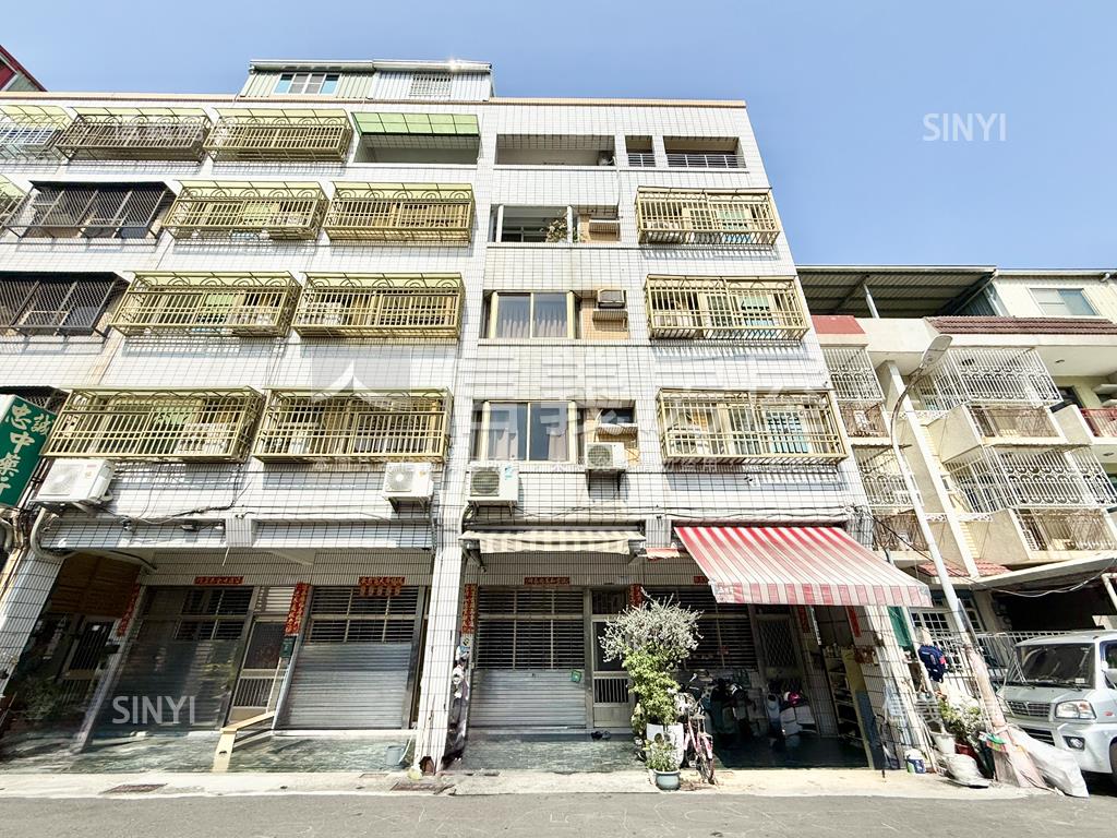 小港臨路騎樓透天房屋室內格局與周邊環境