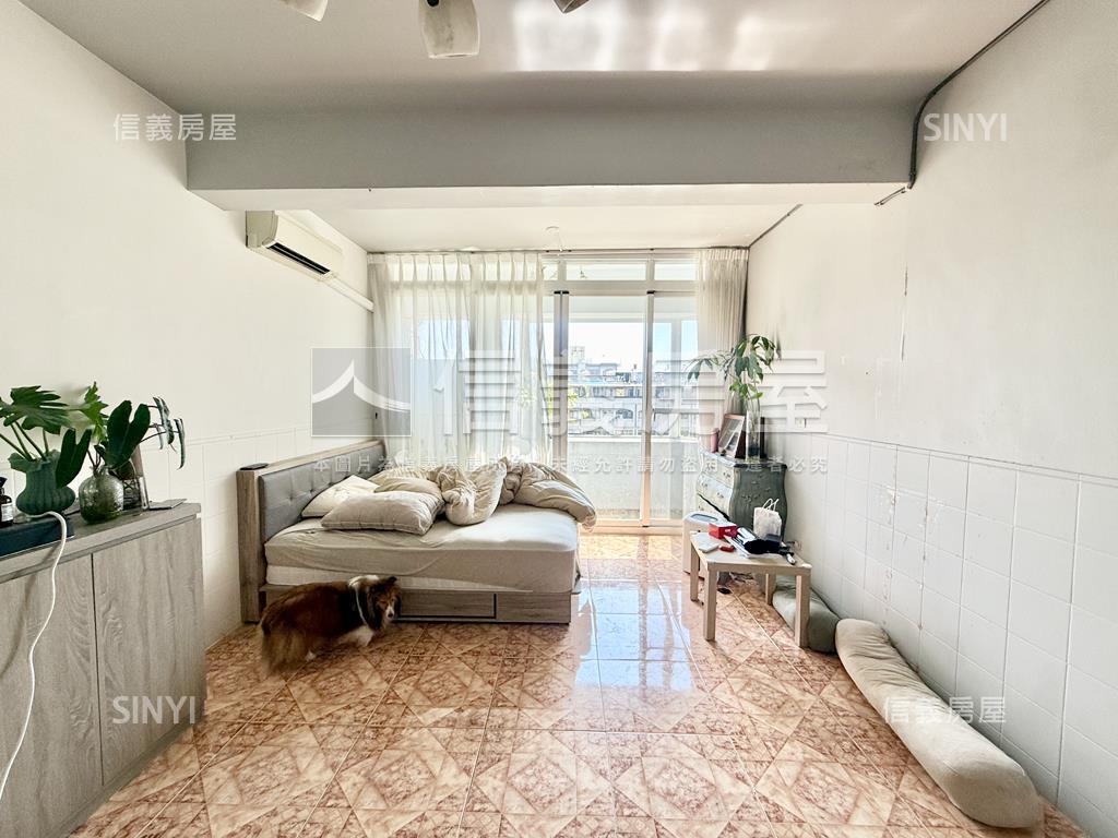 小港臨路騎樓透天房屋室內格局與周邊環境