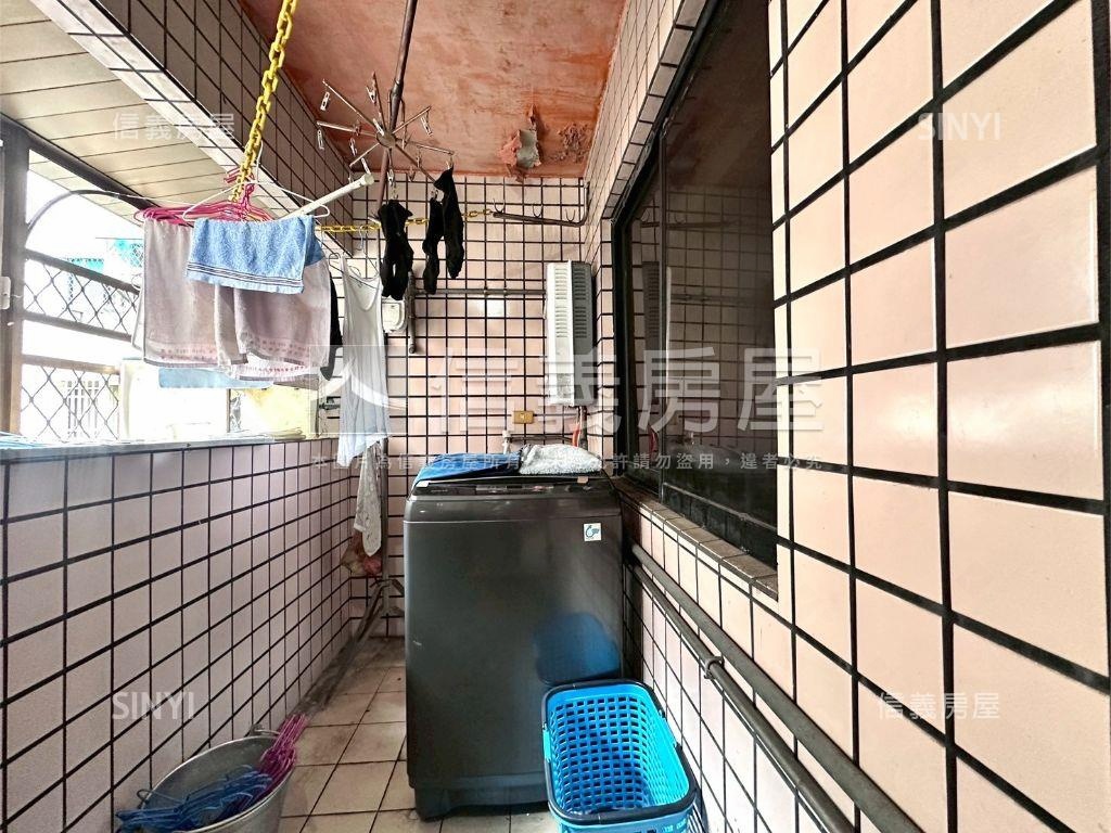 近佳瑪幸福都心四房車位房屋室內格局與周邊環境