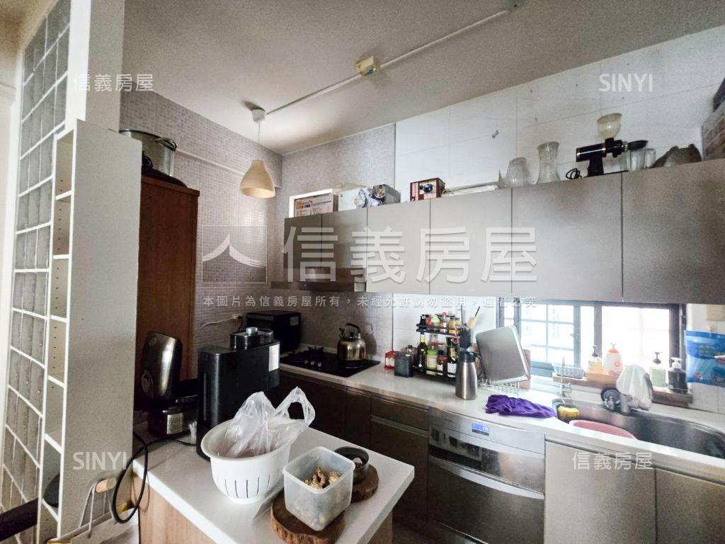 藝境雙戶珍藏雙透店房屋室內格局與周邊環境