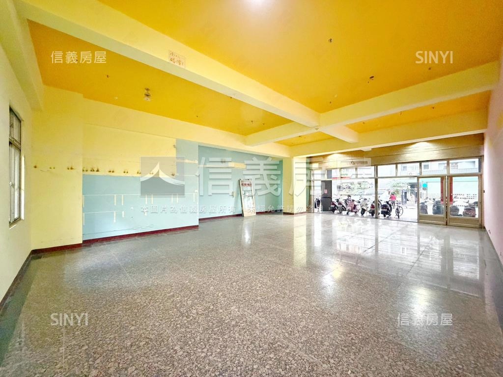 河堤【無住字樣】面寬店面房屋室內格局與周邊環境