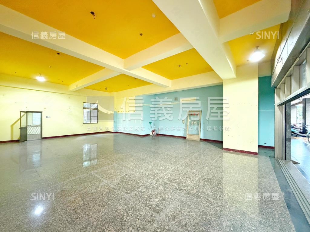 河堤【無住字樣】面寬店面房屋室內格局與周邊環境