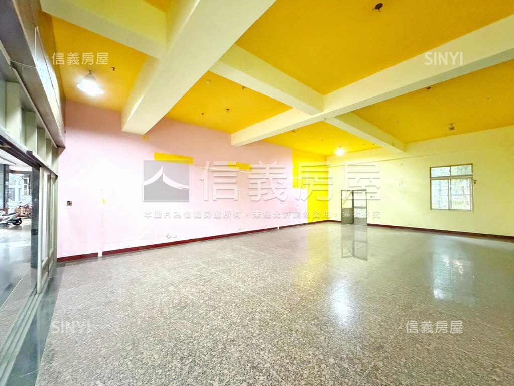 河堤【無住字樣】面寬店面房屋室內格局與周邊環境