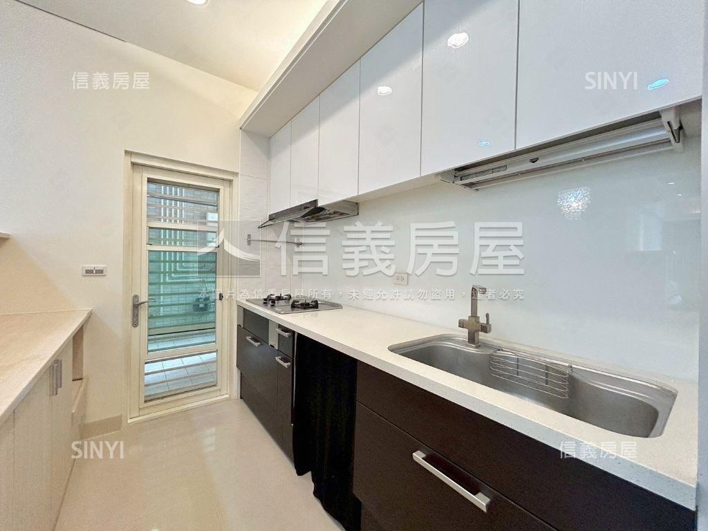 啟奧邦城四房房屋室內格局與周邊環境