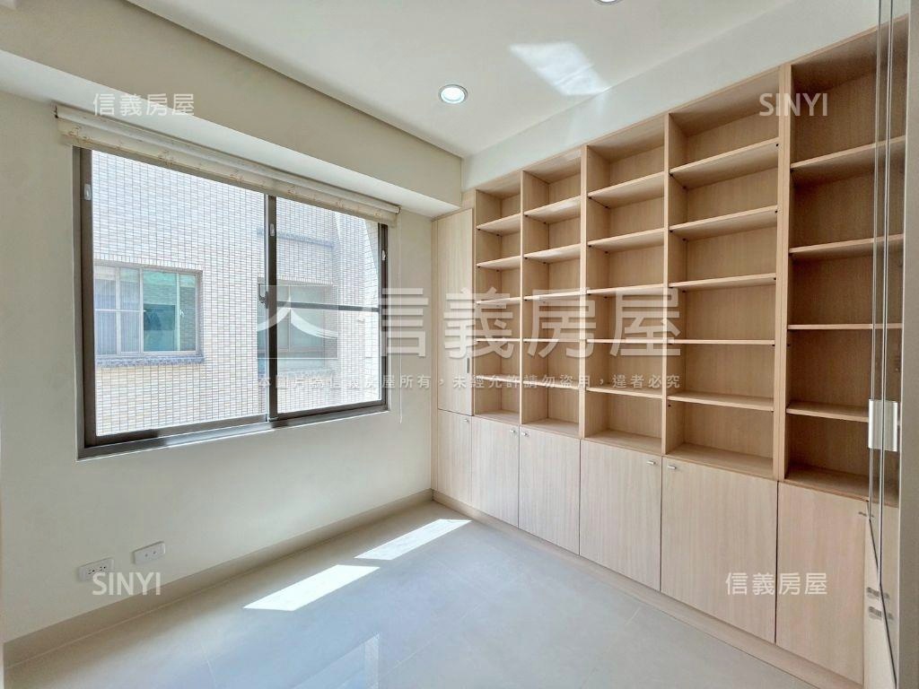 啟奧邦城四房房屋室內格局與周邊環境