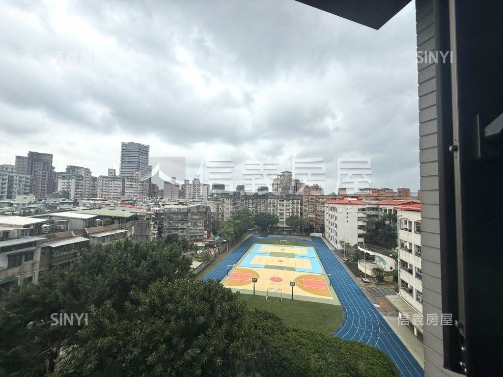 極上學質感兩房車房屋室內格局與周邊環境