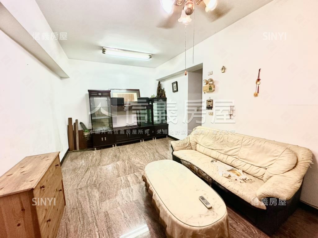馬德里經典二房房屋室內格局與周邊環境