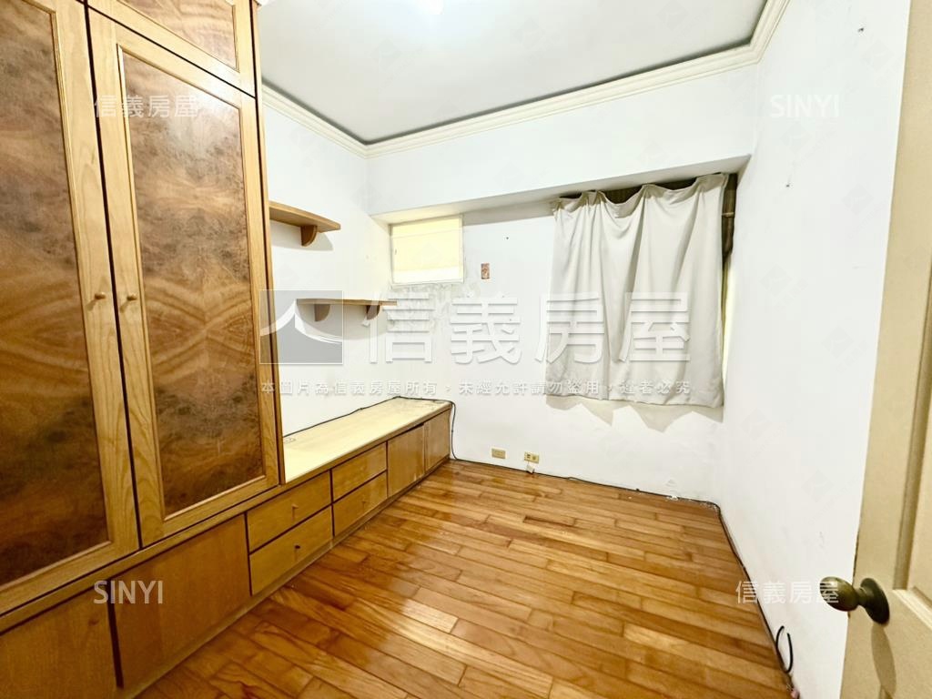 馬德里經典二房房屋室內格局與周邊環境