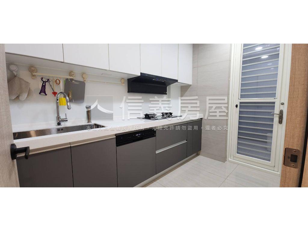 全新裝潢南山一樓大空間房屋室內格局與周邊環境