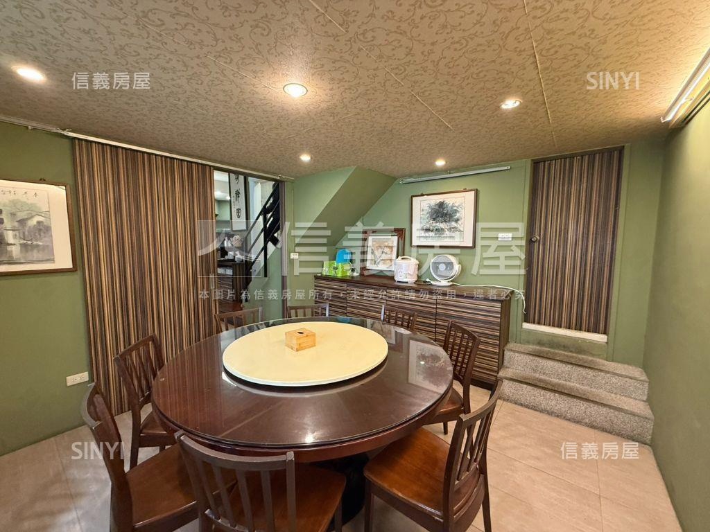 五期角間金店面稀有釋出房屋室內格局與周邊環境