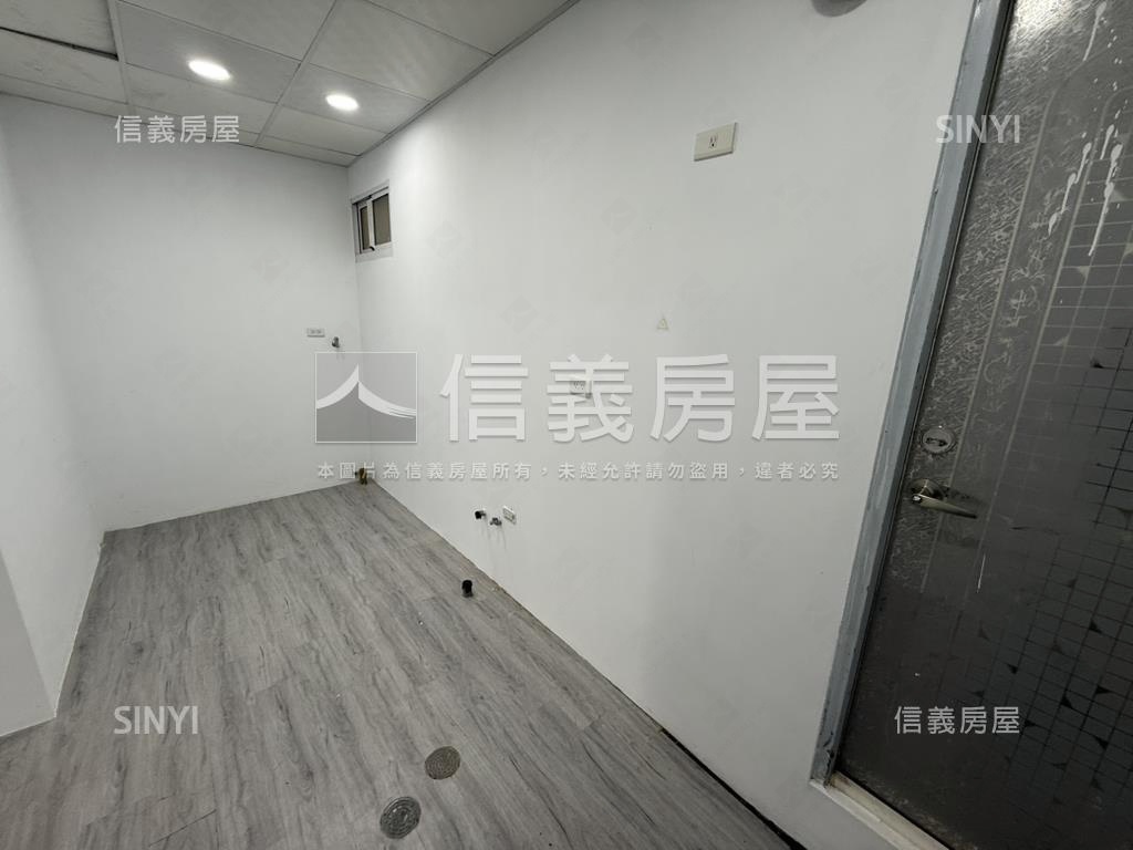 近科工館正路騎樓店住房屋室內格局與周邊環境