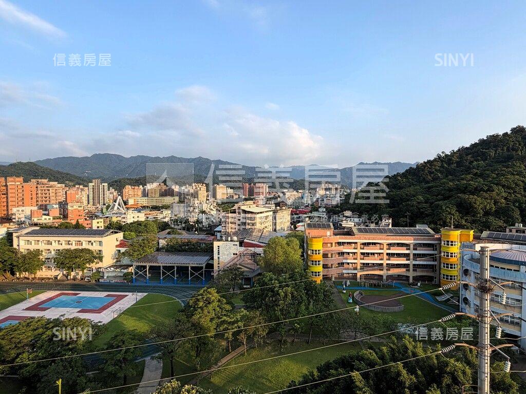 皇翔馥裔高樓美景４房房屋室內格局與周邊環境