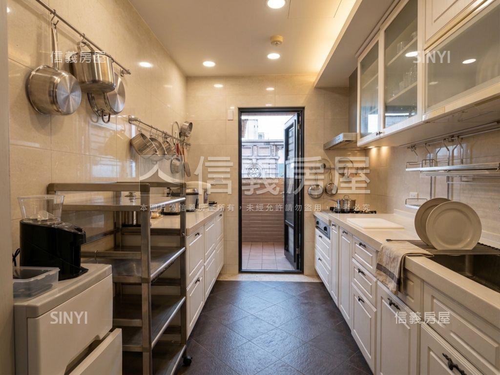 皇翔馥裔高樓美景４房房屋室內格局與周邊環境
