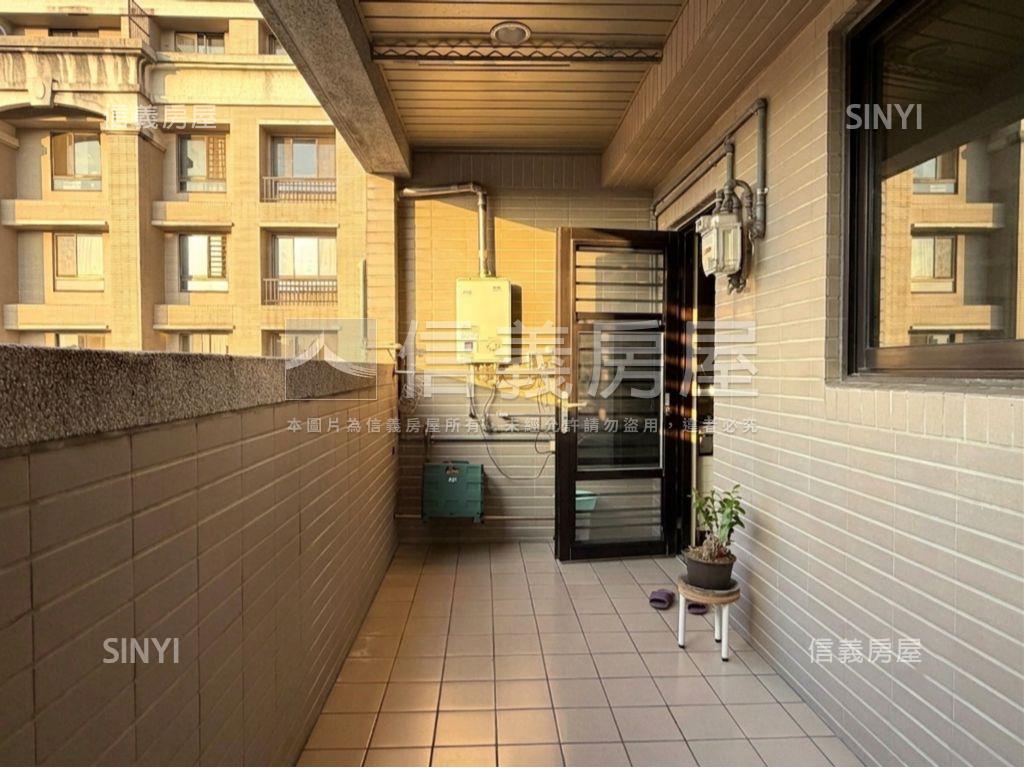 皇翔馥裔高樓美景４房房屋室內格局與周邊環境