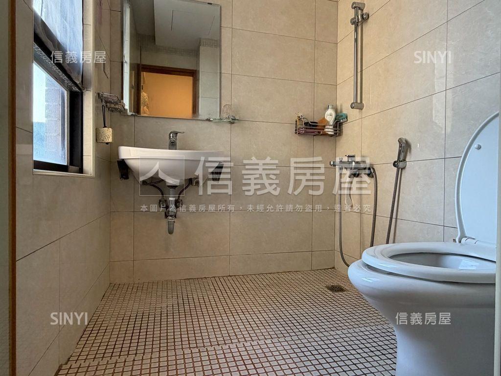 皇翔馥裔高樓美景４房房屋室內格局與周邊環境
