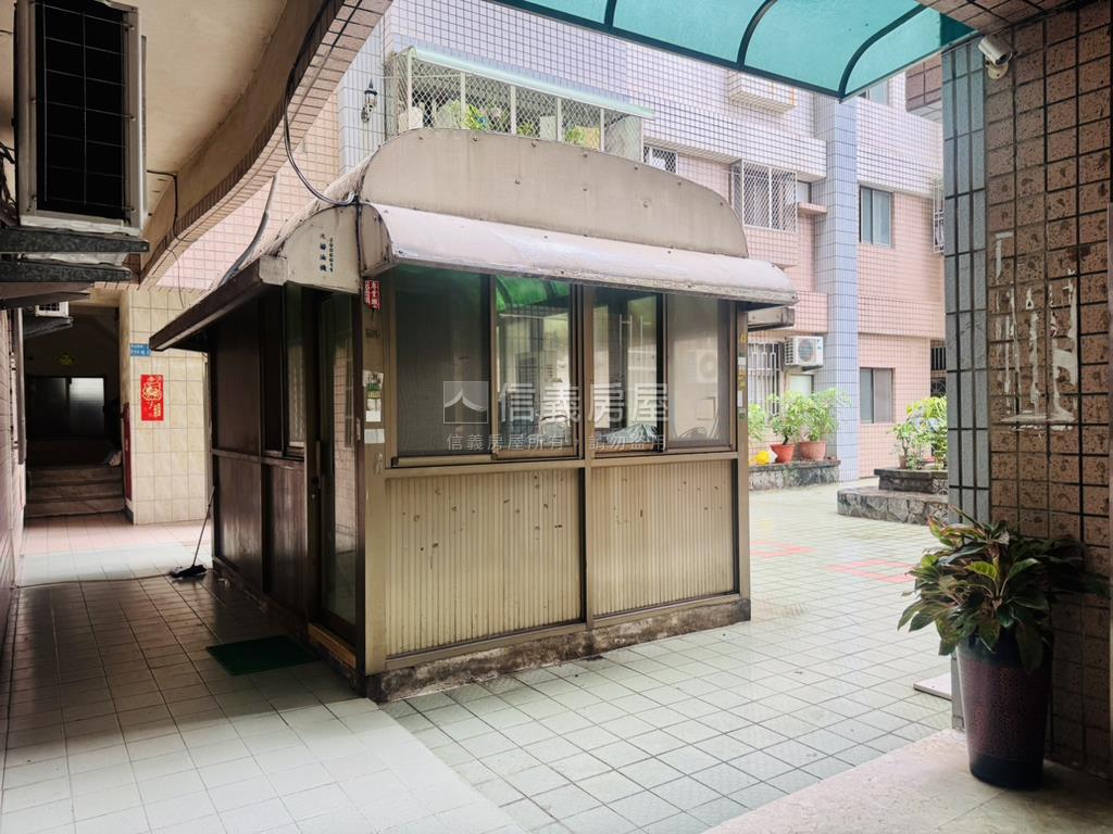 近崑山中學美妝套房有陽台房屋室內格局與周邊環境